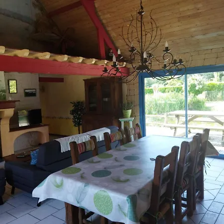 La Fermette Hotell *