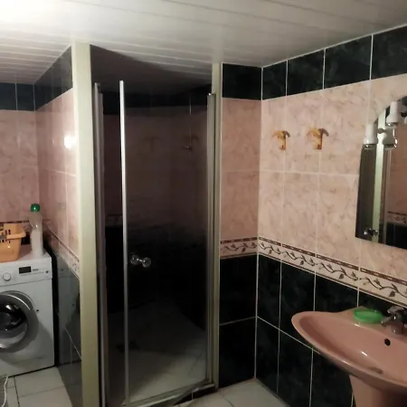 La Fermette Hotell *